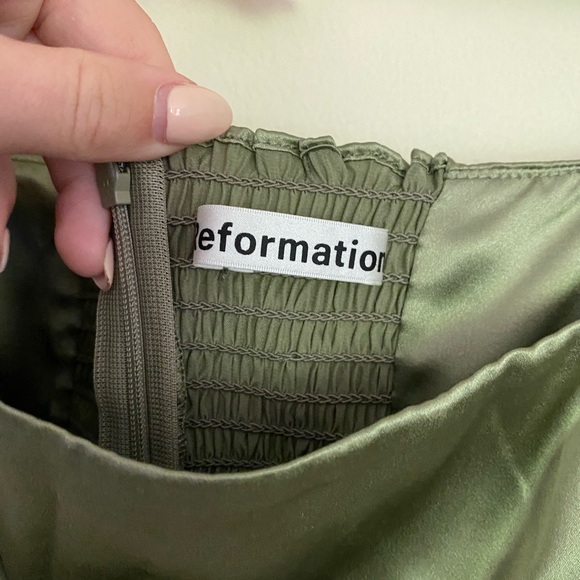 Reformation Maryanne Dress in Artichoke - Picture 6 of 6